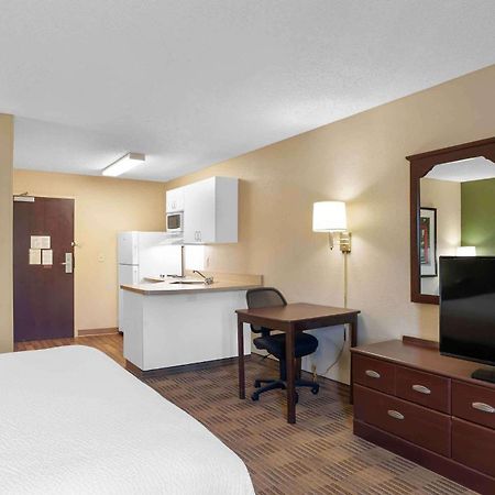 Extended Stay America Select Suites - Milwaukee - Вокеша Екстер'єр фото