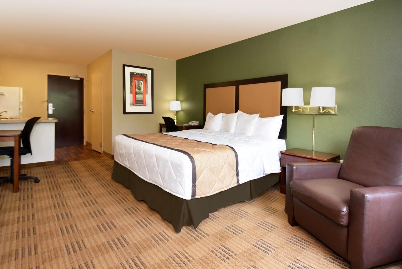 Extended Stay America Select Suites - Milwaukee - Вокеша Екстер'єр фото